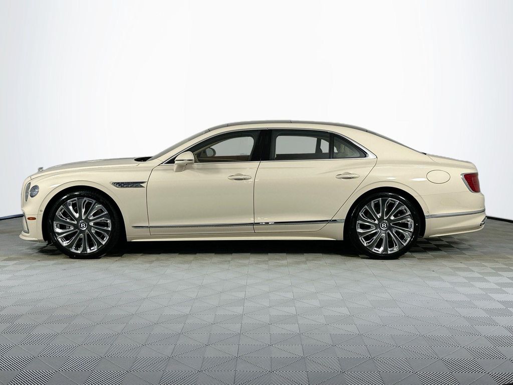 2026 BENTLEY FLYING SPUR MULLINER photo 8