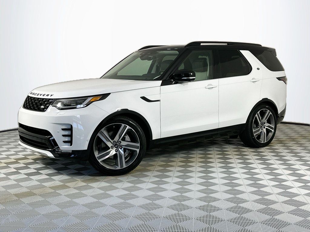 New 2026 Land Rover Discovery Dynamic SE