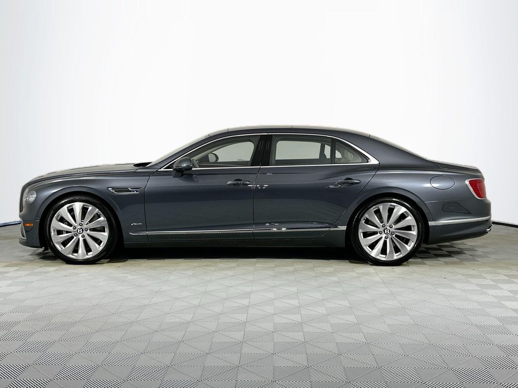 صورة 8 لـ 2026 Bentley FLYING SPUR BASE
