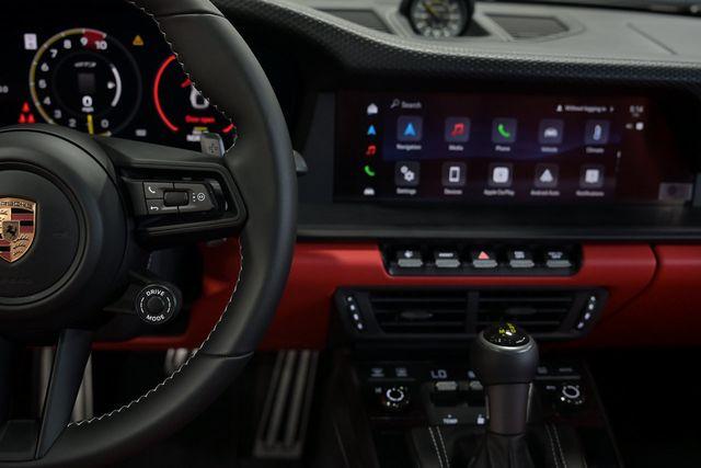 صورة مصغرة 42 لـ 2026 Porsche 911 GT3 W/TOURING PACKAGE