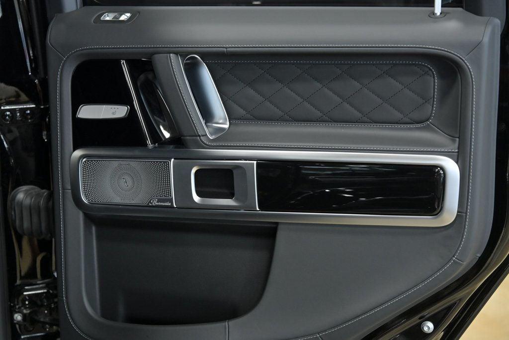 2026 Mercedes-BENZ AMG G 63 BASE — миниатюра 37