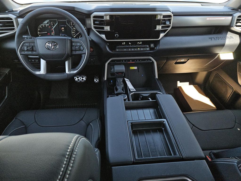 صورة 9 لـ 2026 Toyota TUNDRA SR5