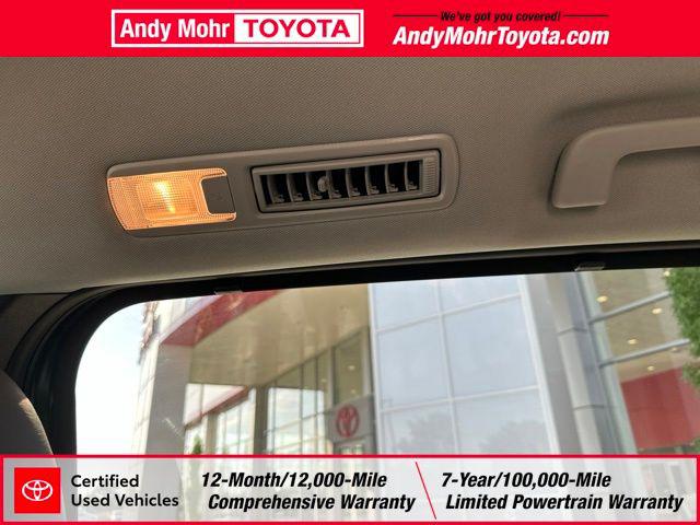 2026 Toyota SIENNA LE thumbnail 36