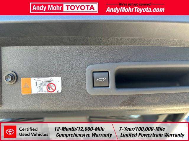 2026 Toyota SIENNA LE thumbnail 39