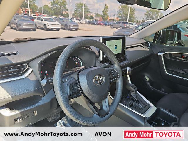 2023 Toyota RAV4 LE 照片 9