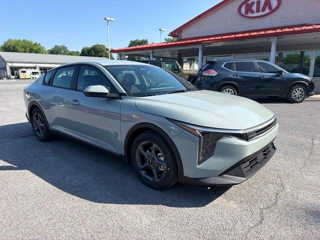 New 2026 Kia K4 LXS