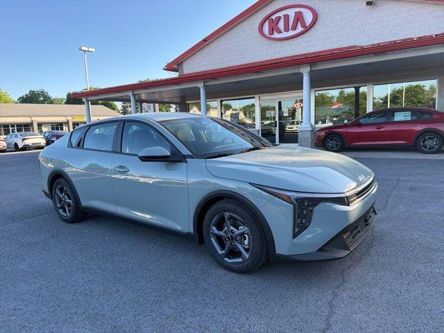 New 2026 Kia K4 LX