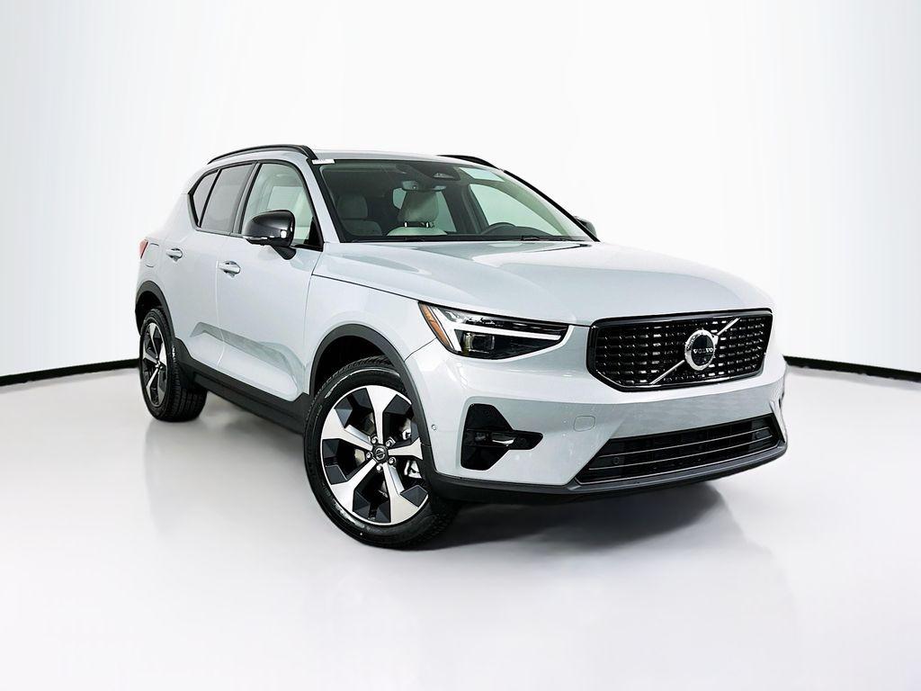 New 2026 Volvo XC40 B5 Plus