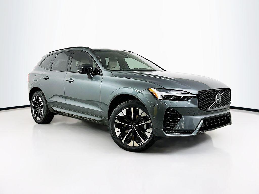 New 2026 Volvo XC60 B5 Plus