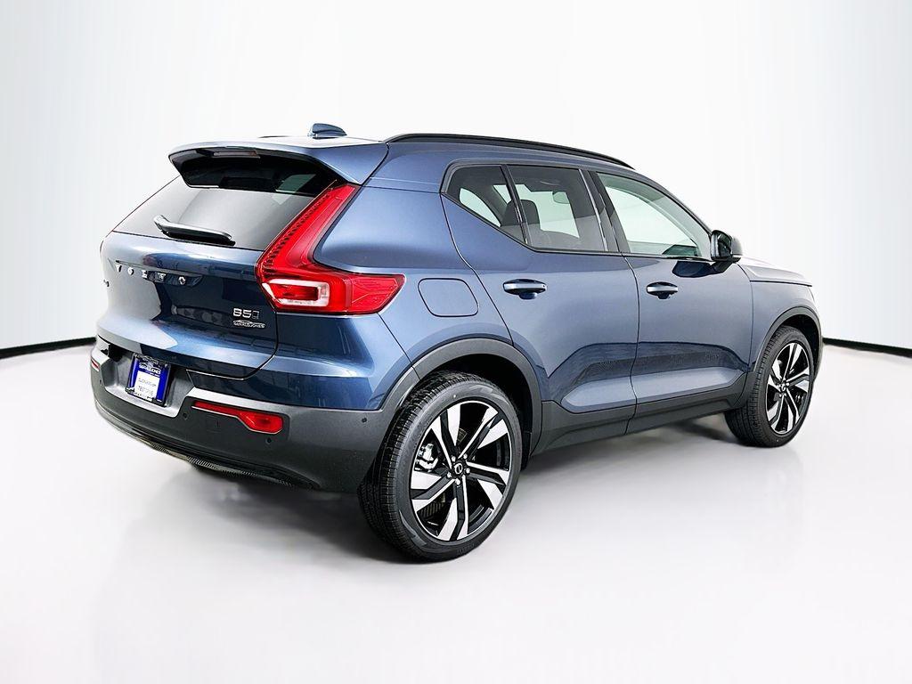 صورة 7 لـ 2026 Volvo XC40 B5 ULTRA