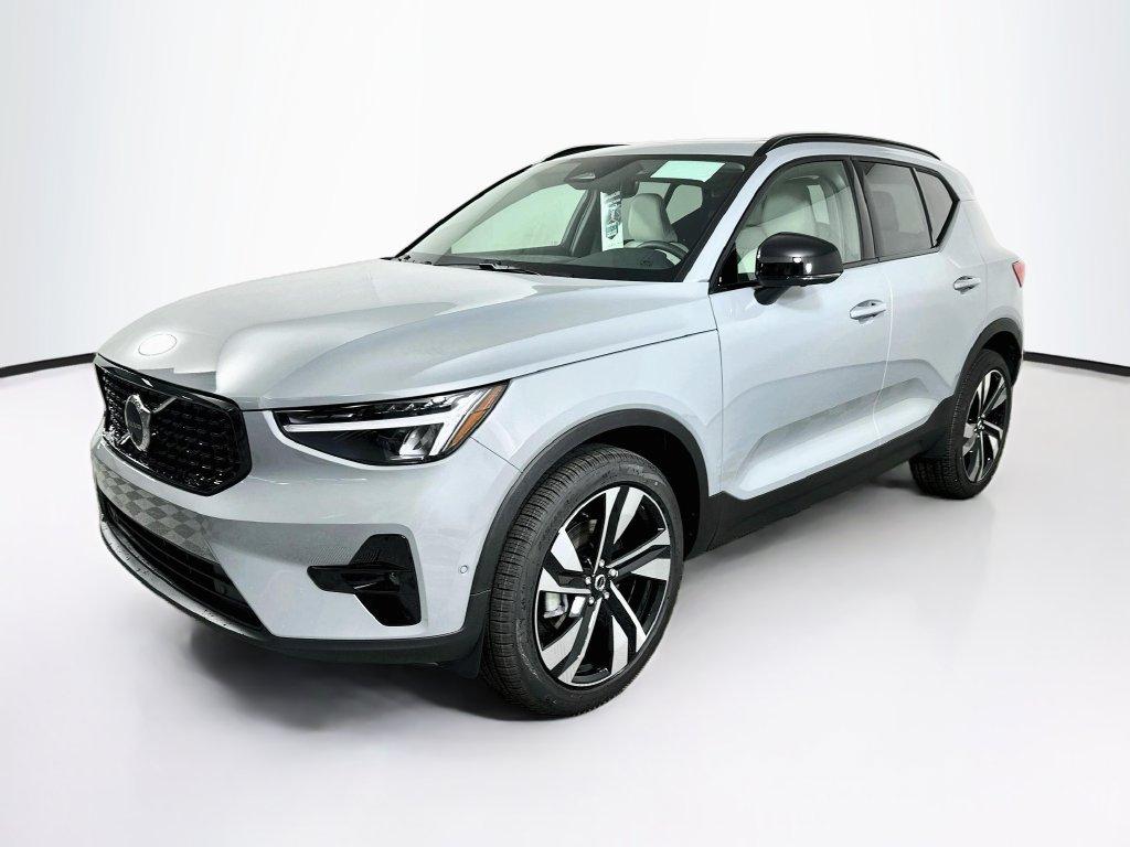 New 2026 Volvo XC40 B5 Plus