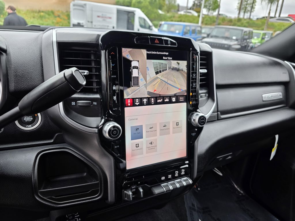 2025 RAM 2500 BIG HORN CREW CAB 4X2 8' BOX — миниатюра 17
