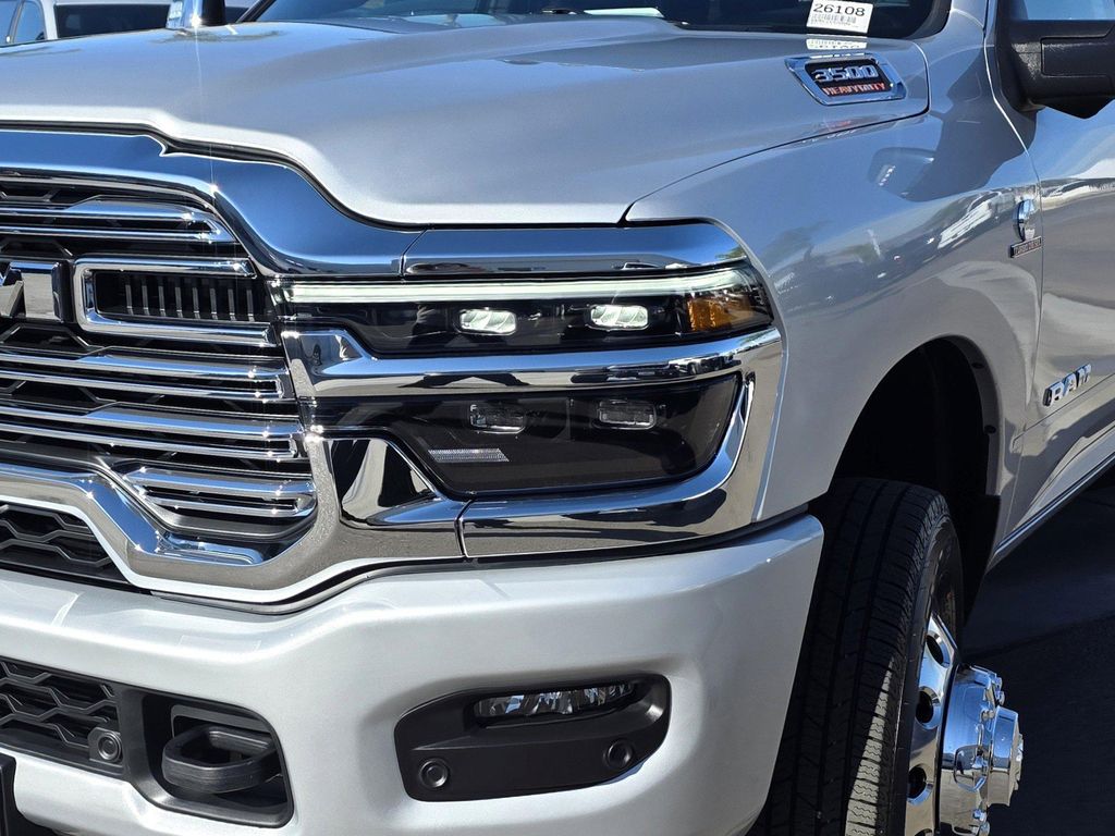 2026 RAM 3500 LARAMIE CREW CAB 4X4 8' BOX 照片 8