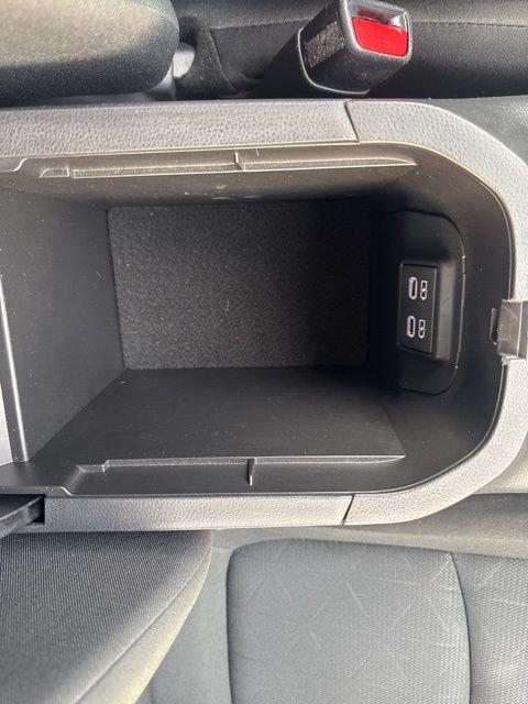 صورة مصغرة 39 لـ 2025 Toyota RAV4 XLE