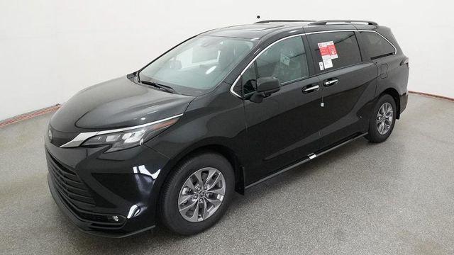 New 2026 Toyota Sienna XLE
