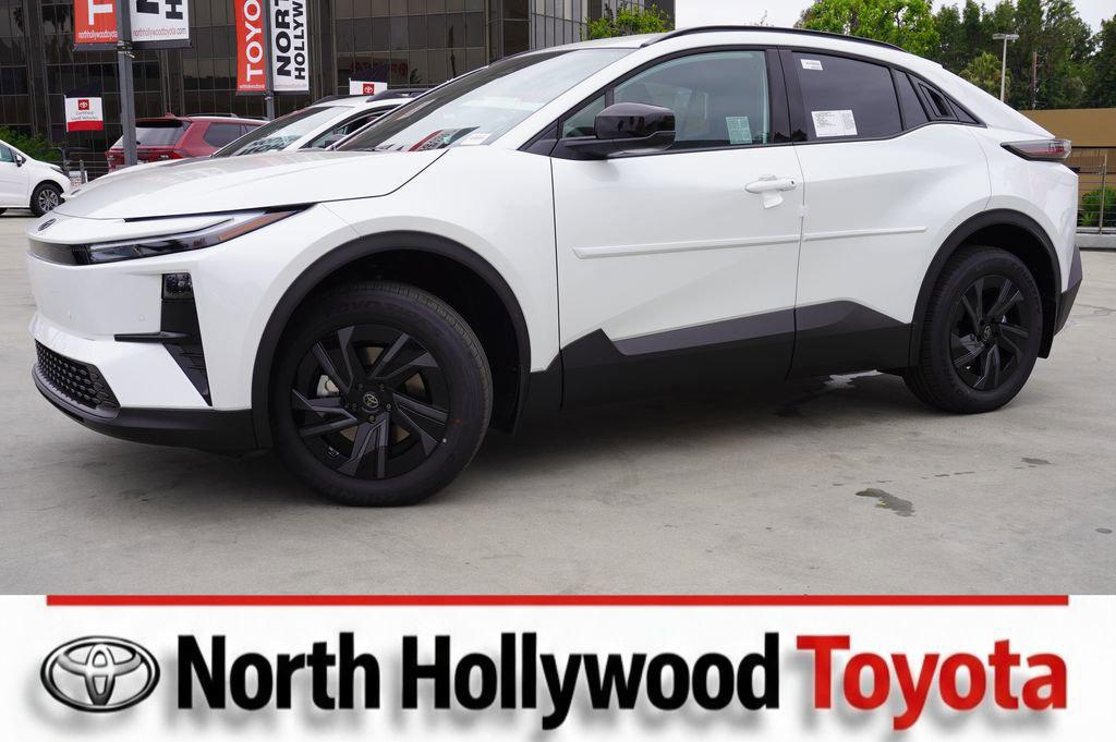 New 2026 Toyota C-HR SE