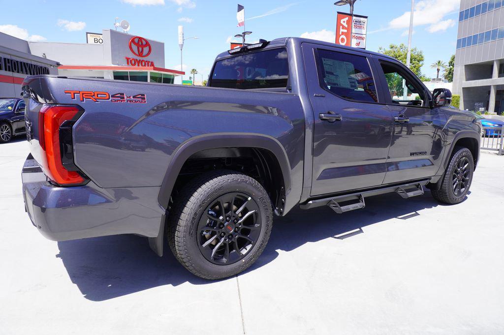 TOYOTA TUNDRA - 4