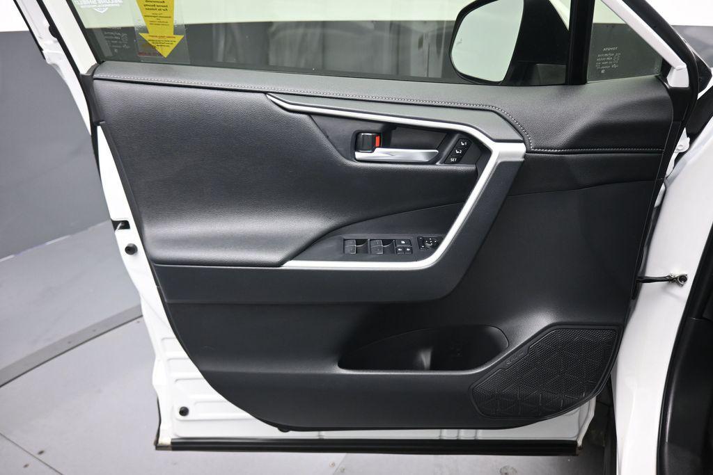 TOYOTA RAV4 - 9