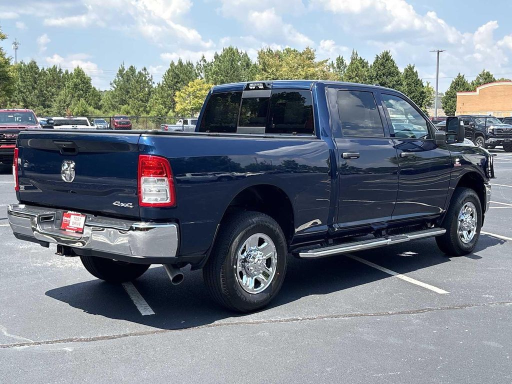 2024 RAM 2500 TRADESMAN CREW CAB 4X4 6'4' BOX — миниатюра 22