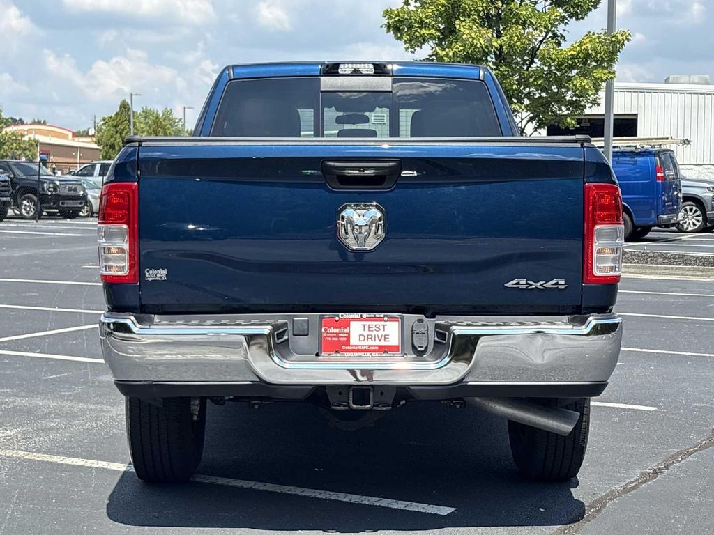 صورة 11 لـ 2024 RAM 2500 TRADESMAN CREW CAB 4X4 6'4' BOX