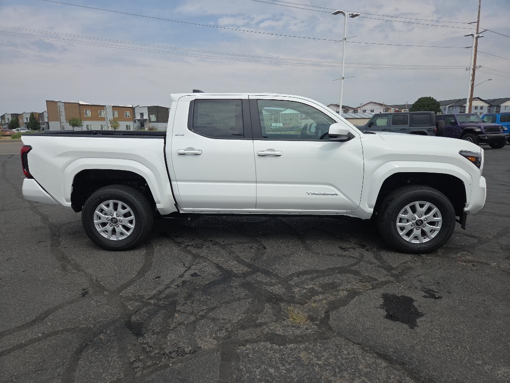 2026 Toyota TACOMA SR5 — миниатюра 4