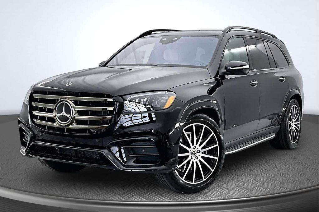 New 2026 Mercedes-Benz GLS 580 4MATIC