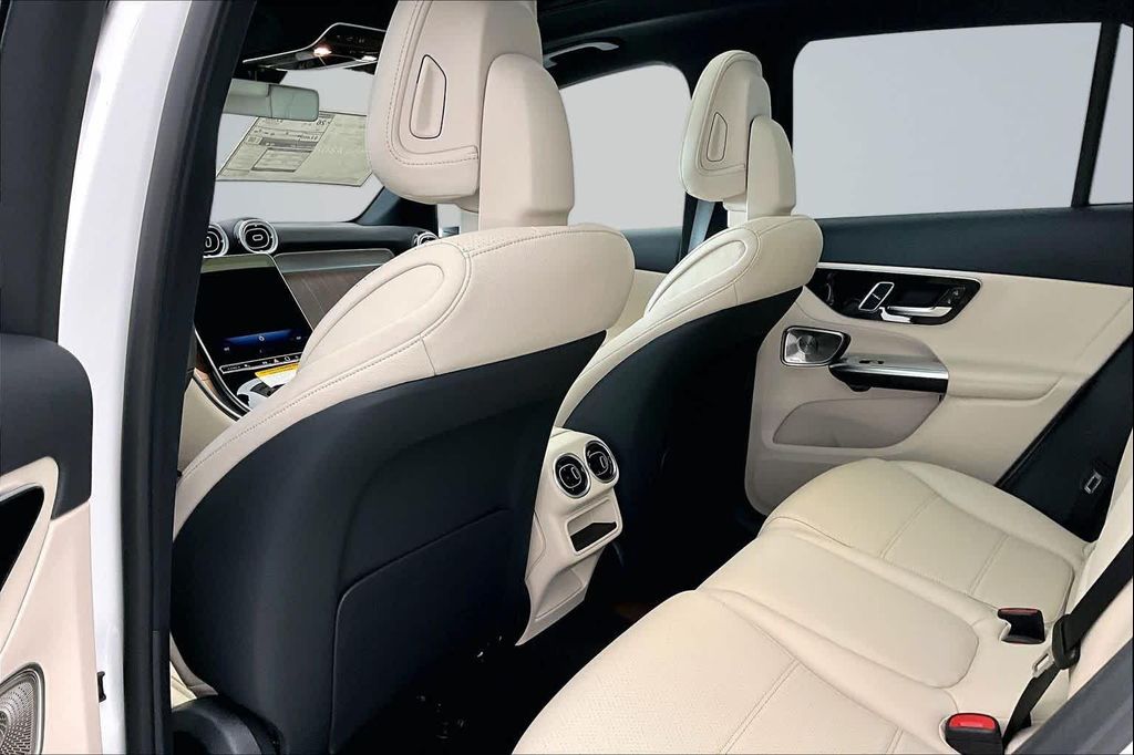 صورة مصغرة 12 لـ 2026 Mercedes-BENZ GLC