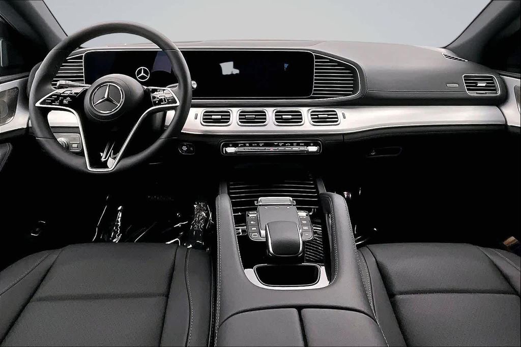 صورة 10 لـ 2026 Mercedes-BENZ GLE
