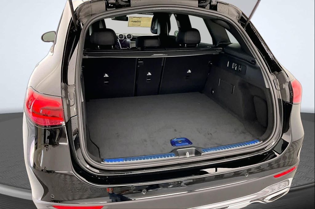 2026 Mercedes-BENZ GLC 缩略图 19