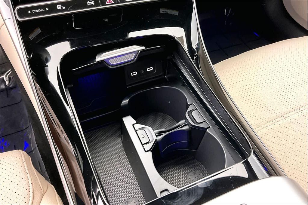 2026 Mercedes-BENZ C-CLASS — миниатюра 23