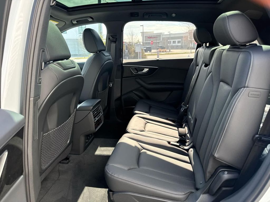 صورة مصغرة 17 لـ 2026 AUDI Q7 55 PREMIUM PLUS