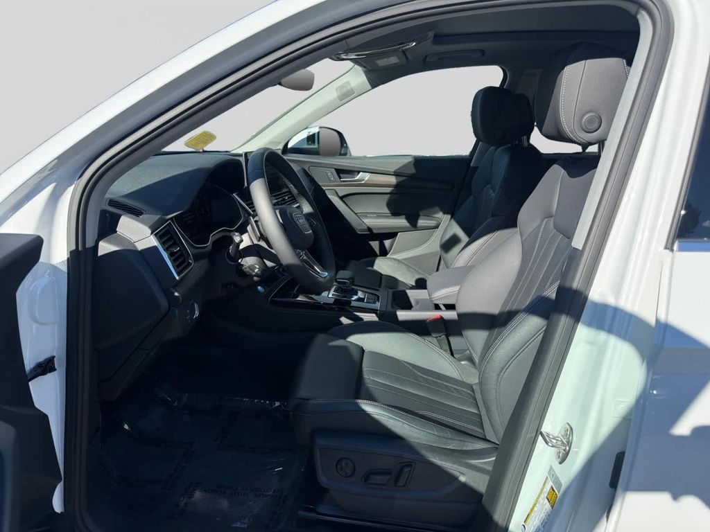 صورة 10 لـ 2024 AUDI Q5 45 S LINE PREMIUM PLUS