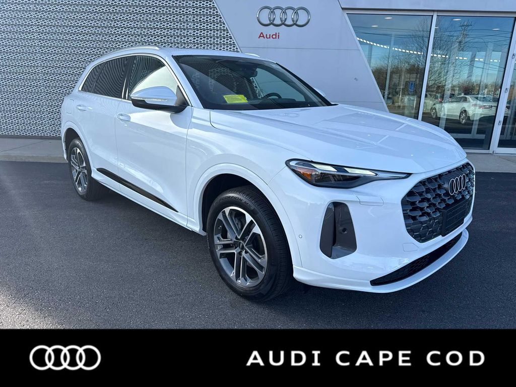 New 2025 Audi Q5 Premium TFSI quattro S tronic