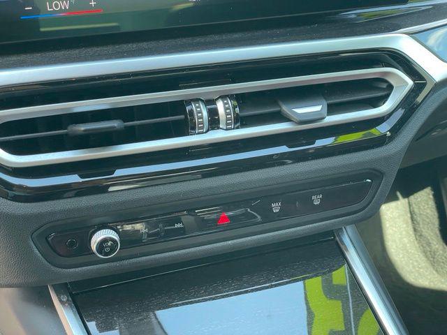 صورة مصغرة 20 لـ 2023 BMW 330 I XDRIVE
