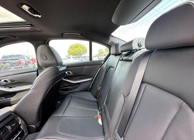 صورة مصغرة 27 لـ 2024 BMW 330 I XDRIVE