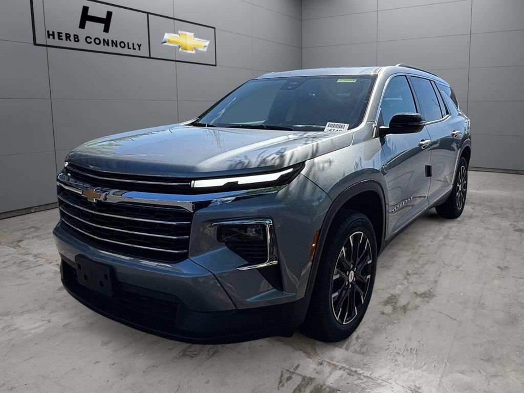New 2026 Chevrolet Traverse LT