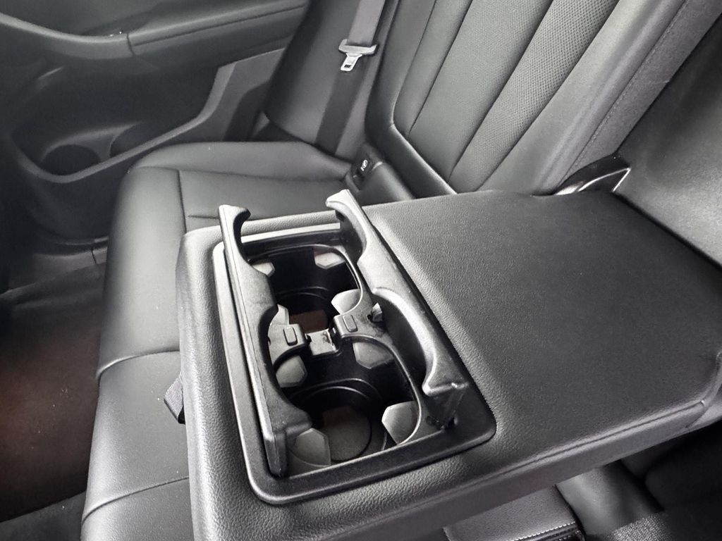 صورة مصغرة 19 لـ 2025 BMW X4 XDRIVE30I