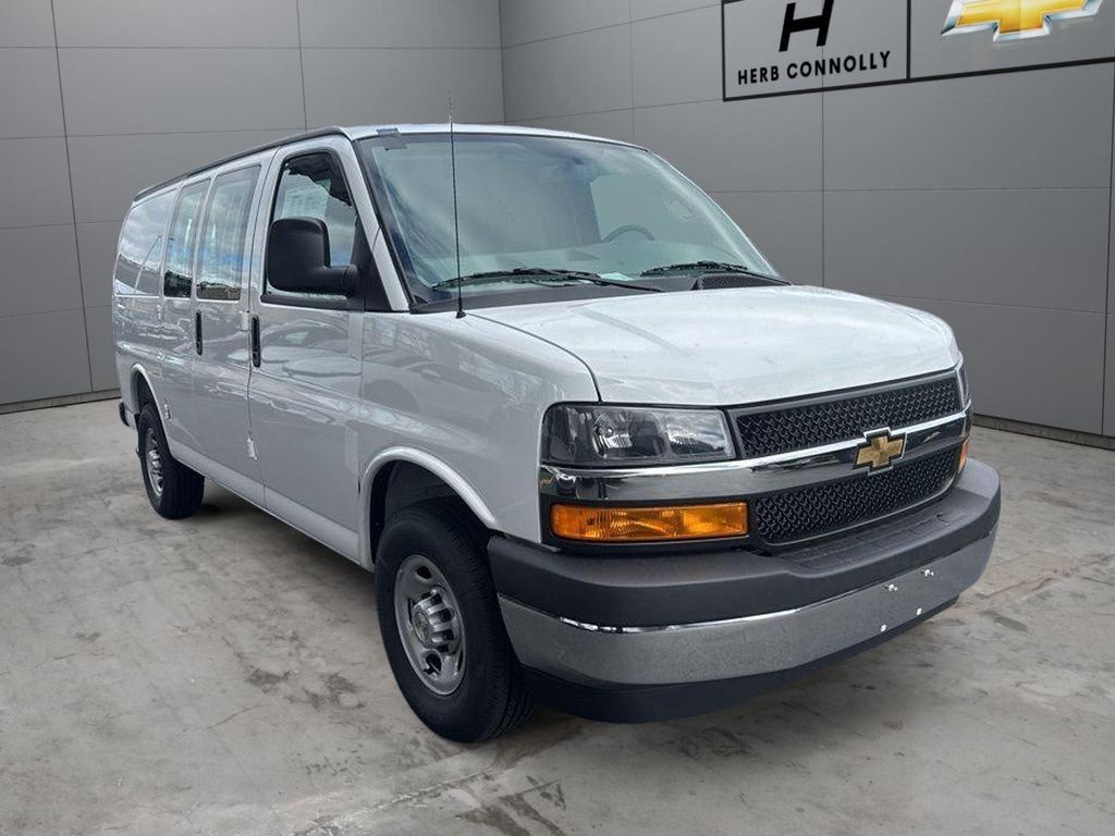 New 2026 Chevrolet Express 2500 LT