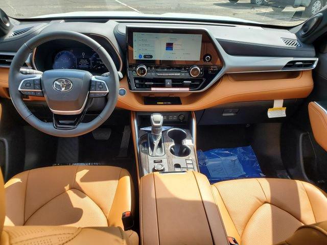 صورة 14 لـ 2026 Toyota HIGHLANDER PLATINUM