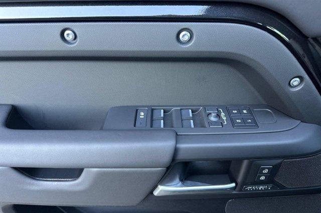2026 LAND Rover DEFENDER P400 X-DYNAMIC SE — миниатюра 7