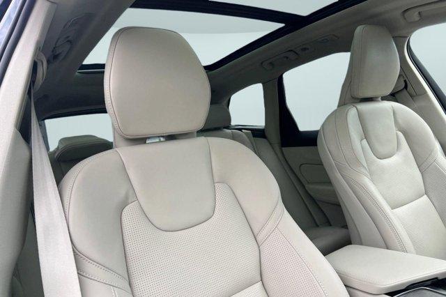 2025 Volvo XC60 B5 ULTRA 缩略图 32