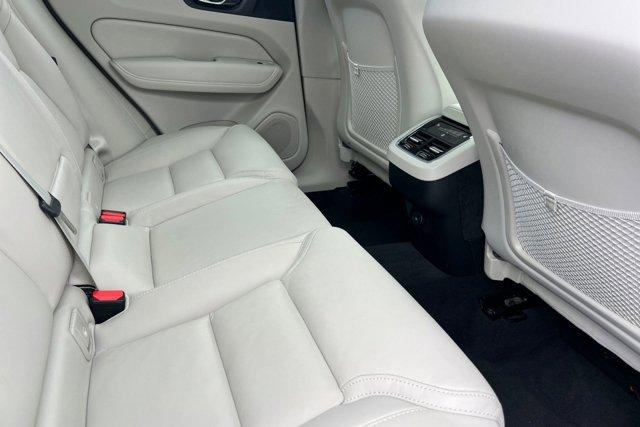 2025 Volvo XC60 B5 ULTRA 缩略图 31