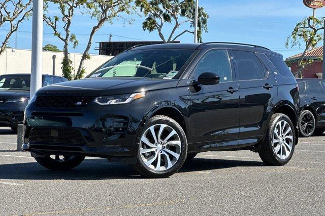 New 2025 Land Rover Discovery Sport Dynamic SE