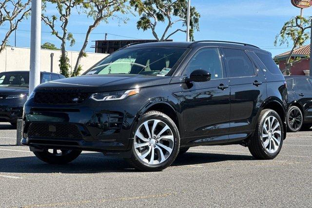 New 2025 Land Rover Discovery Sport Dynamic SE