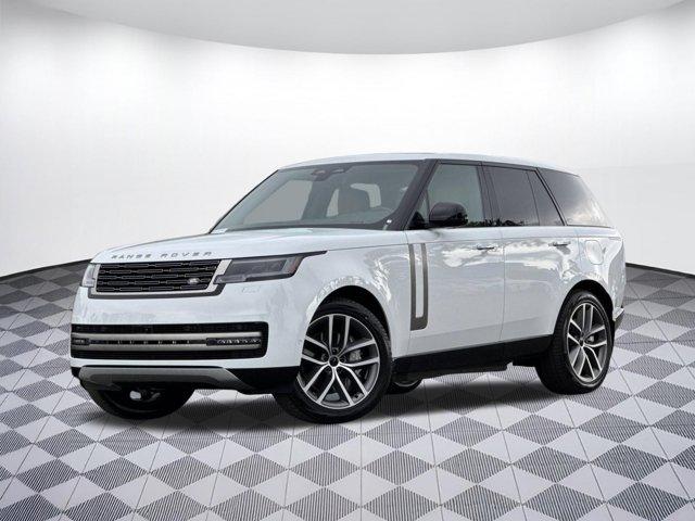 New 2026 Land Rover Range Rover P550e SE