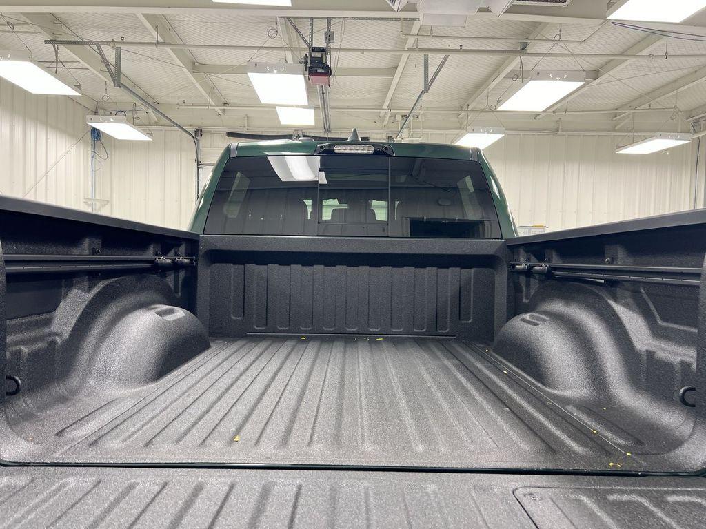 صورة مصغرة 25 لـ 2026 RAM 1500 RHO