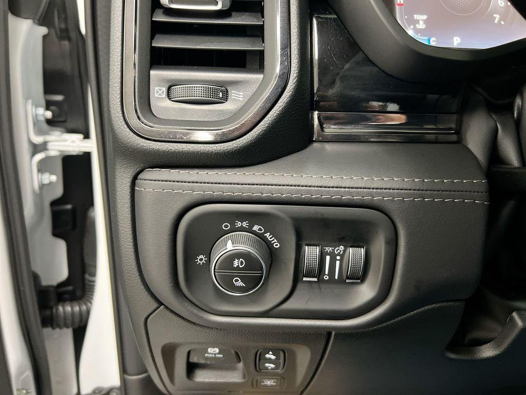 صورة مصغرة 19 لـ 2026 RAM 1500 LIMITED