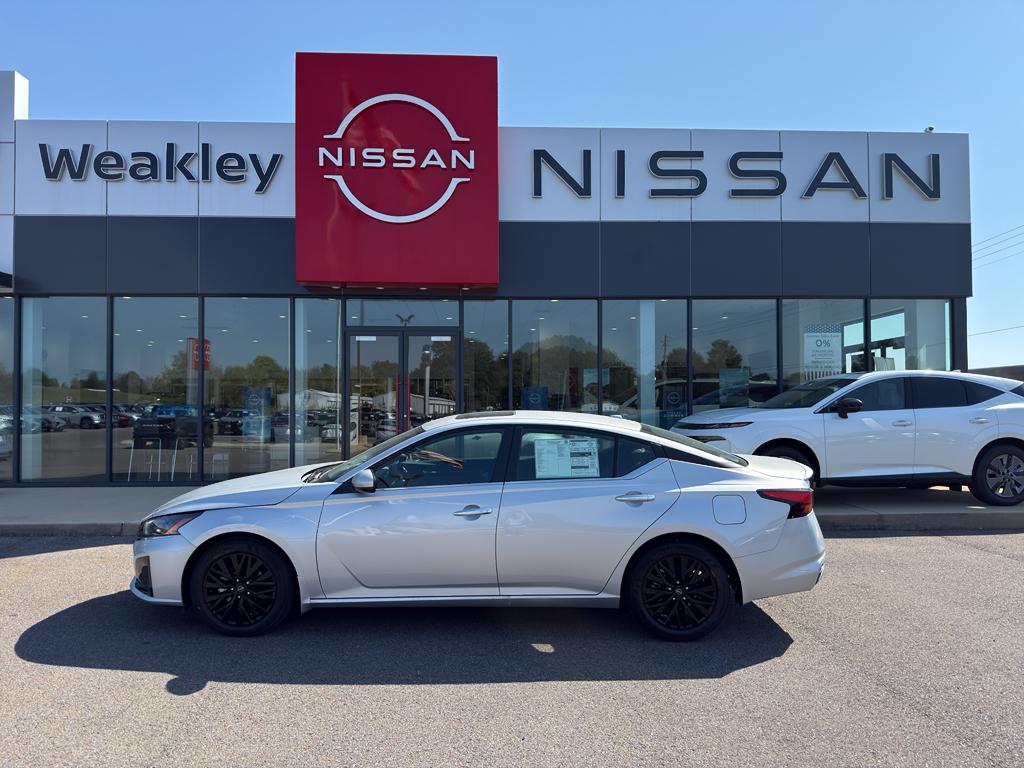New 2025 Nissan Altima SV FWD