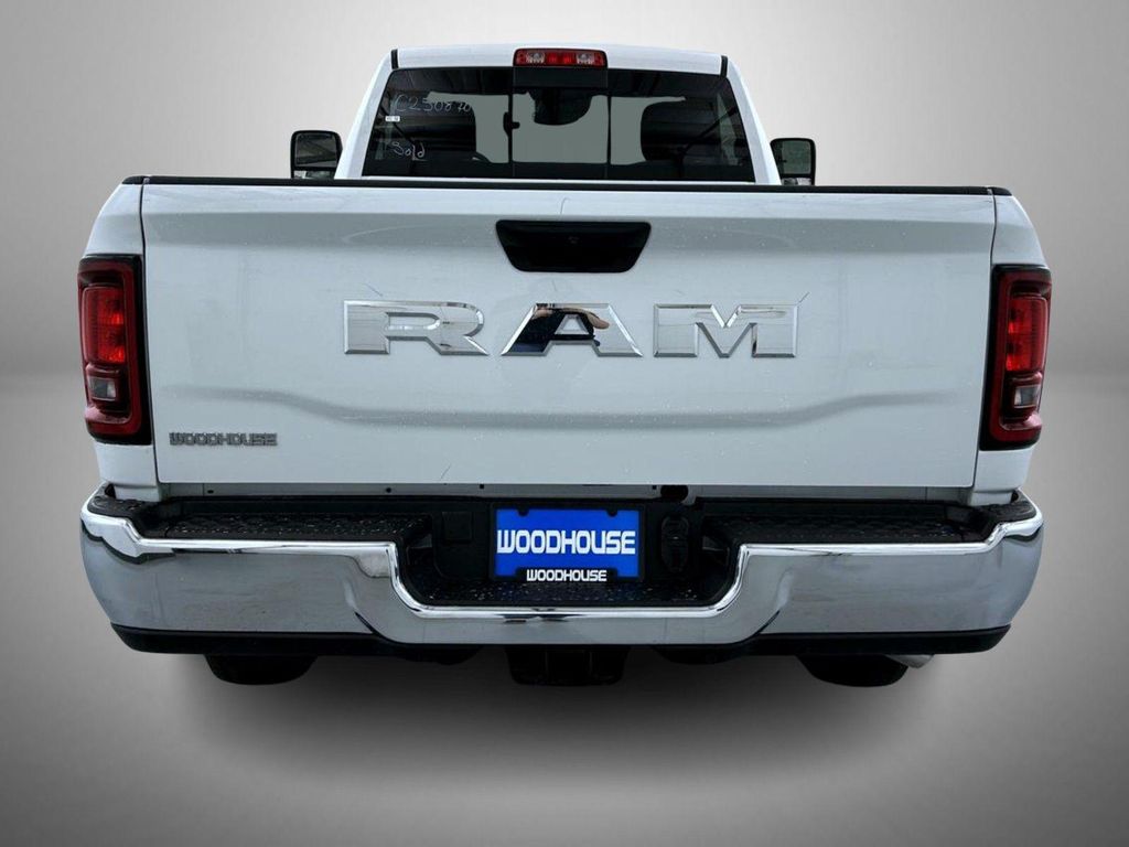 صورة 6 لـ 2025 RAM 2500 TRADESMAN REGULAR CAB 4X2 8' BOX
