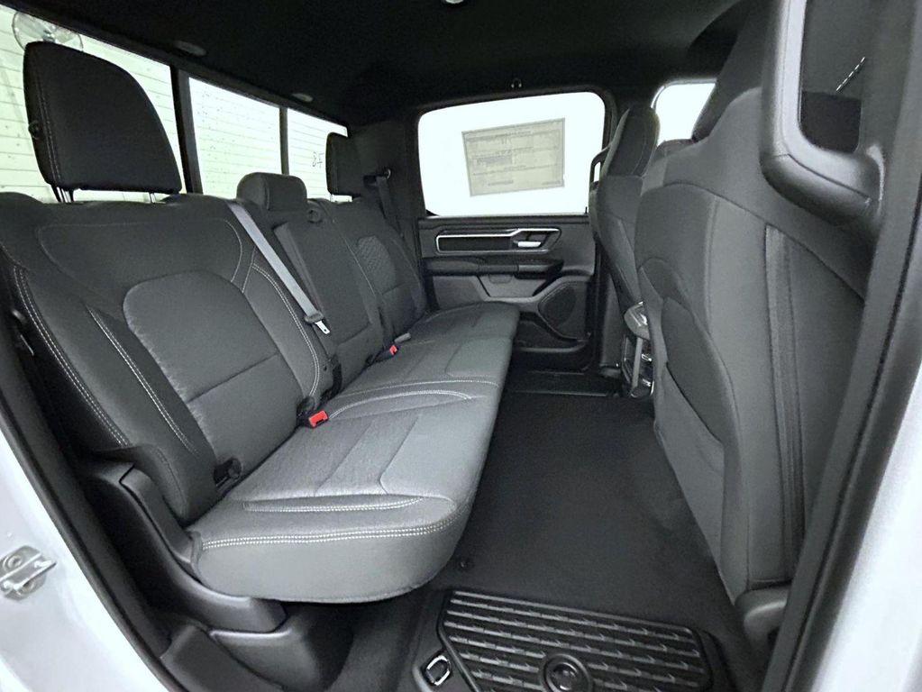 2026 RAM 1500 BIG HORN/LONE STAR — миниатюра 18